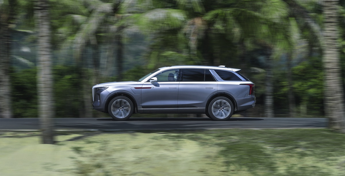 Çinli Honqi’nin elektrikli lüks SUV’u Türkiye’de 22