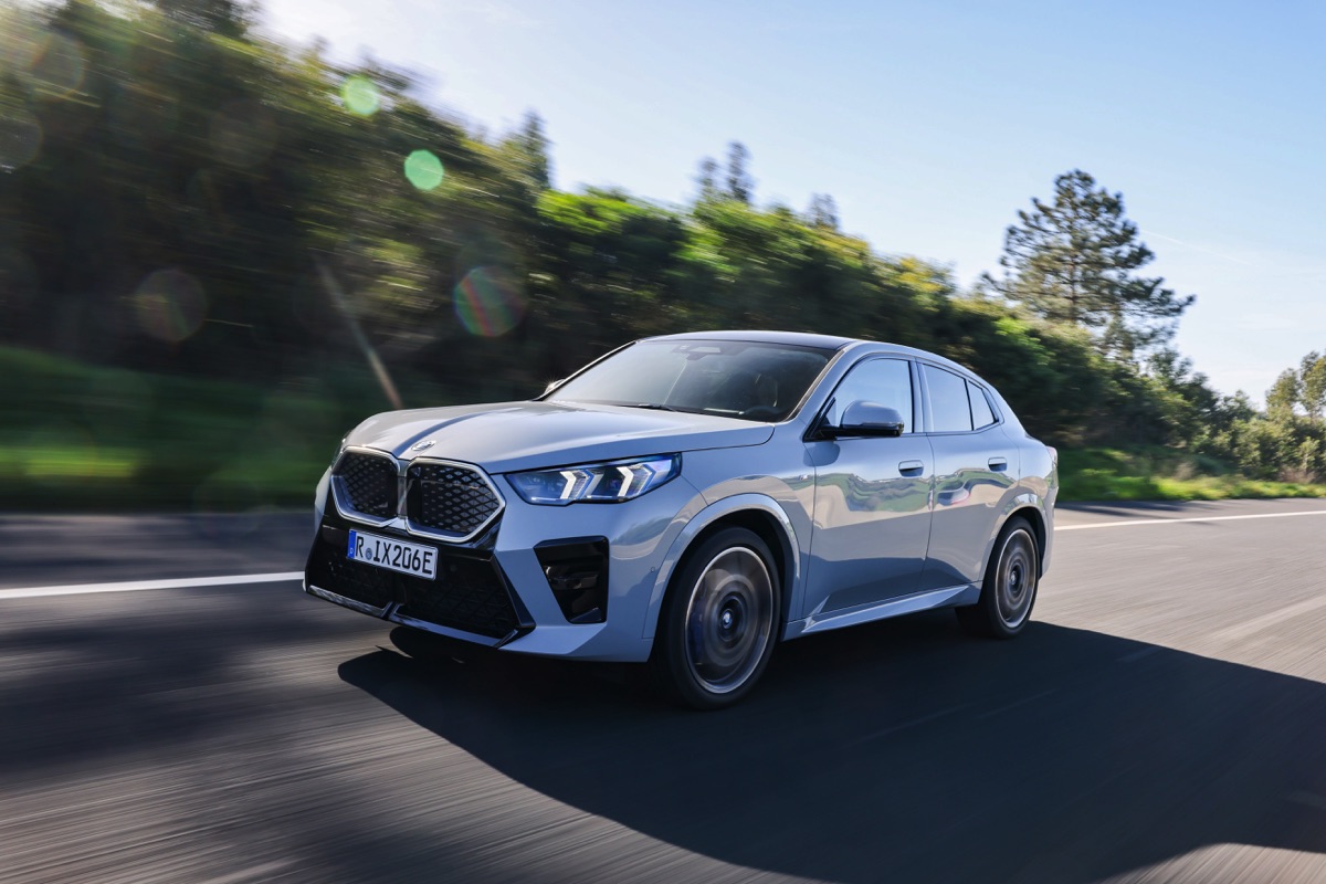 BMW’nin elektrikli coupe’si iX2 eDrive20 satışta