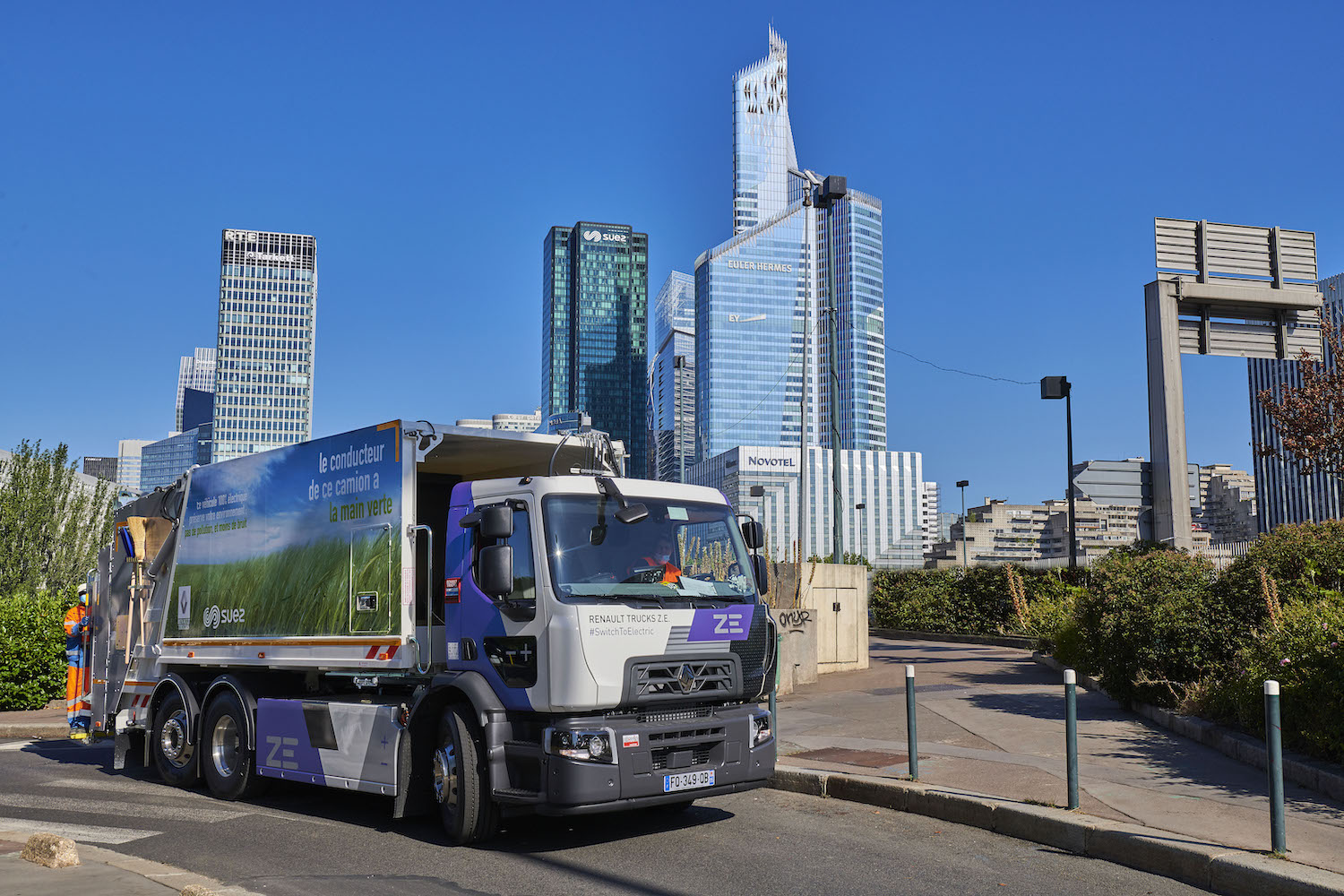 Renault’nun elektrikli kamyonları, Fransa’da evsel atık topluyor