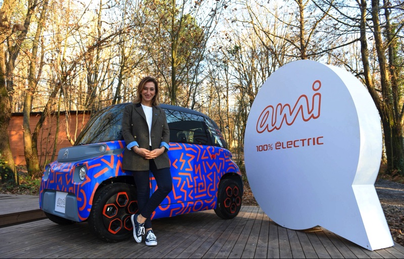 Elektrikli Citroen Ami, caddeye indi 5