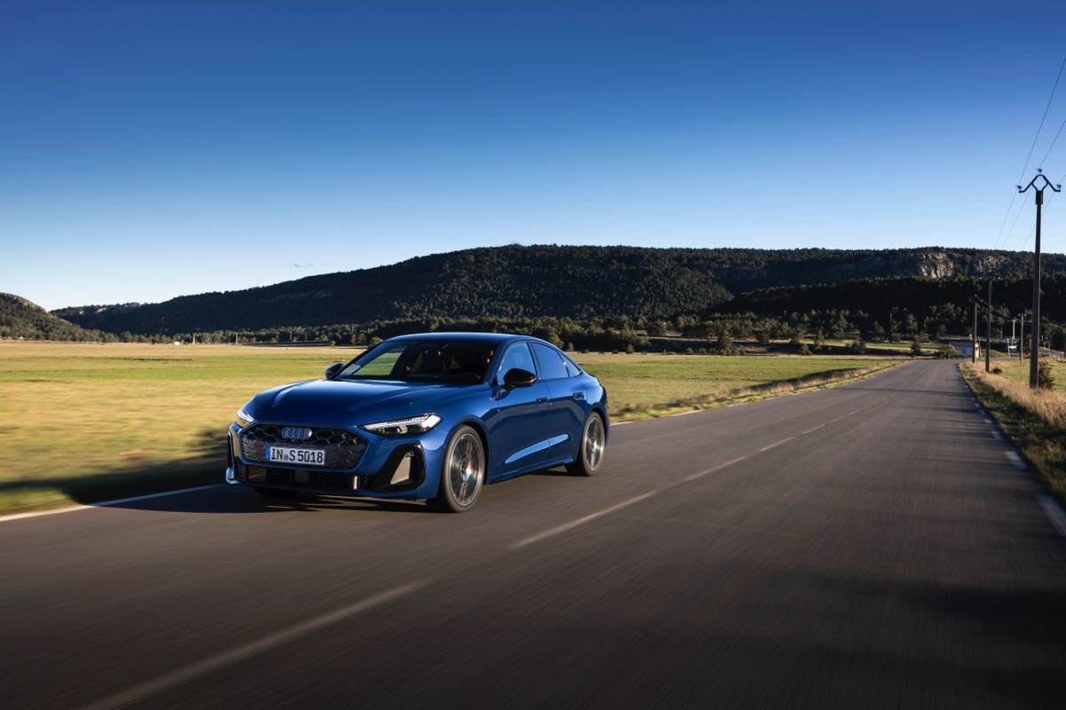 Yenilenen Audi A5 sınıf atladı 4