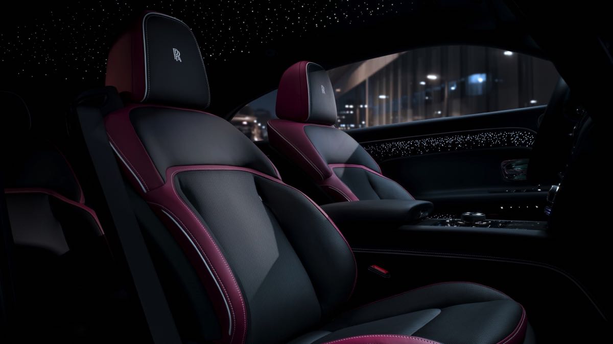 Rolls-Royce’un en güçlüsü Black Badge Spectre yollarda 2