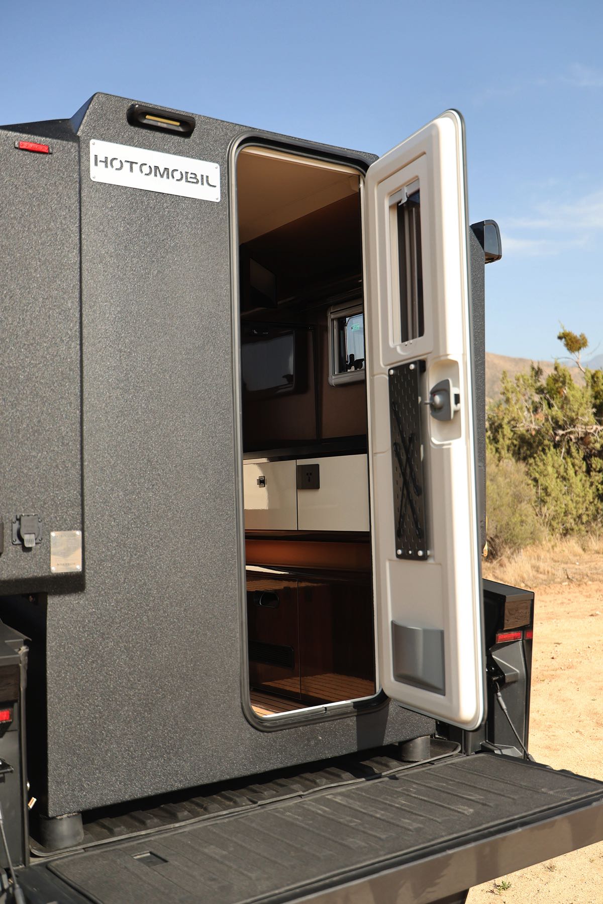 Hotomobil Cybertruck karavanı Bitcoin ile satışa sundu 9