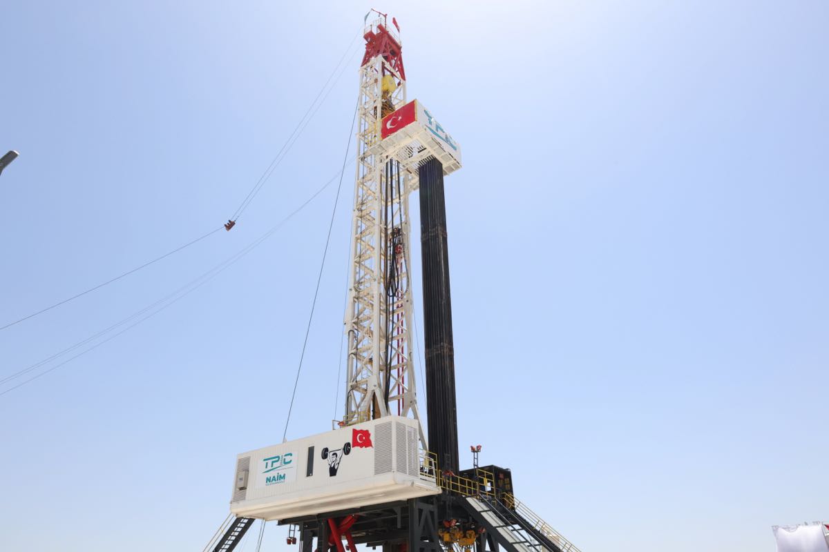 İki yerli kule sondaja başladı 2