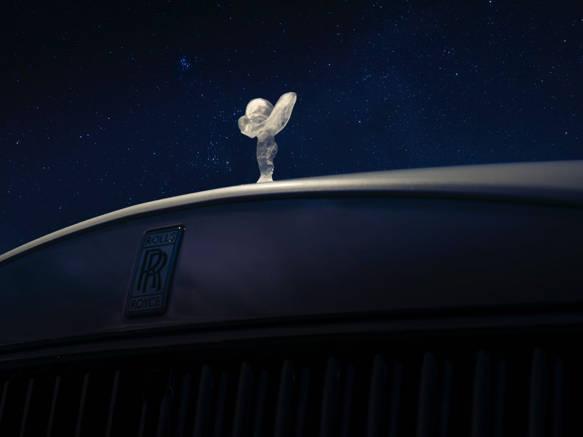 Rolls-Royce’dan uzayın dramasını kutlayan tasarım 2