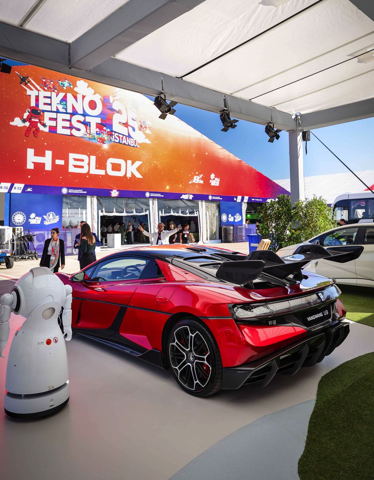 BYD’nin Yangwang’ı nefesleri kesti 6