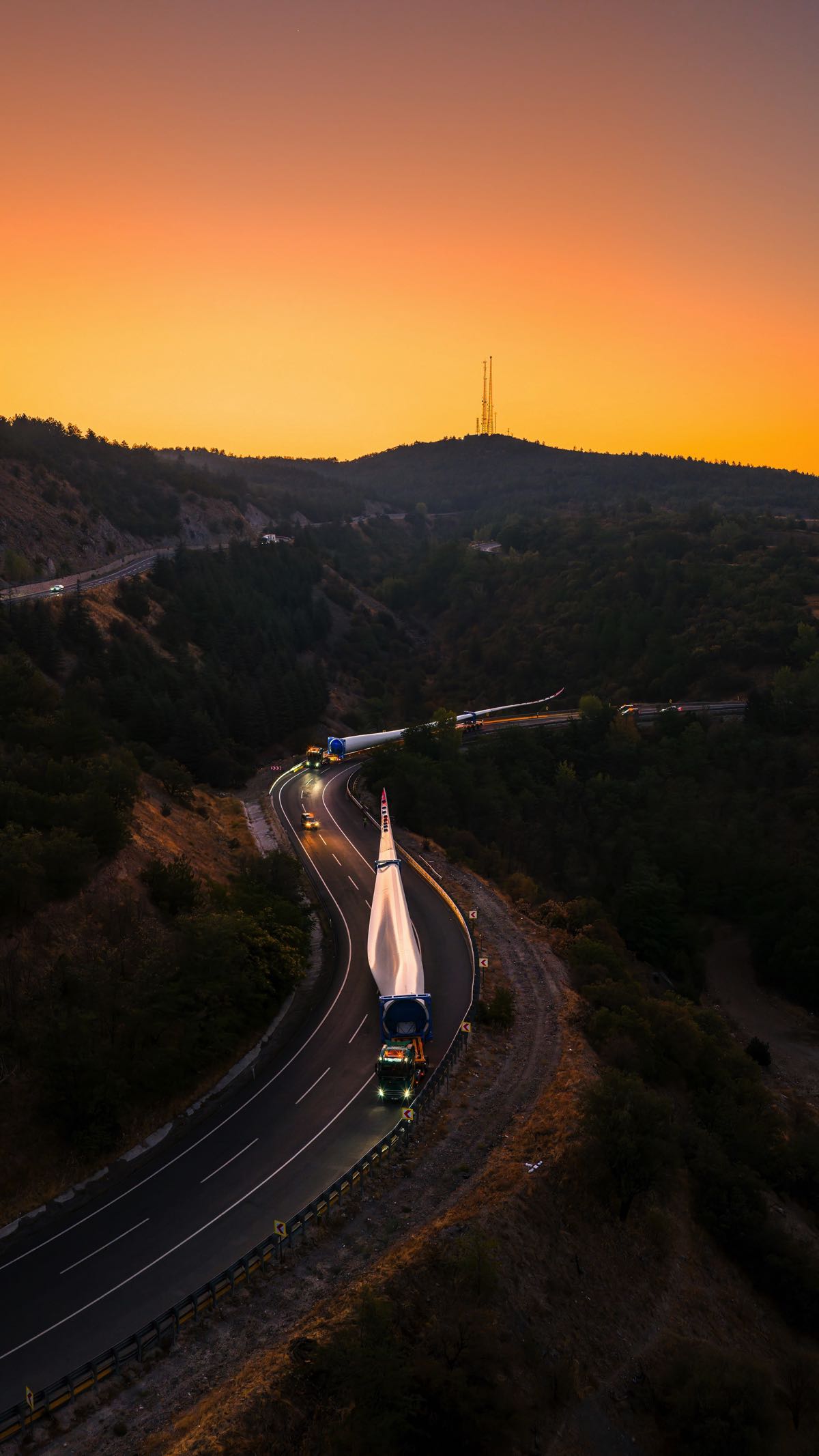 Türkiye’nin en uzun türbin kanatları taşındı 3