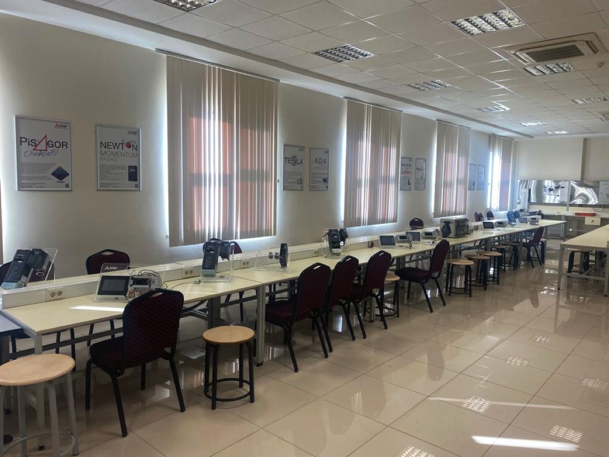 Mitsubishi Electric 6 bin öğrenciyi eğitti 5