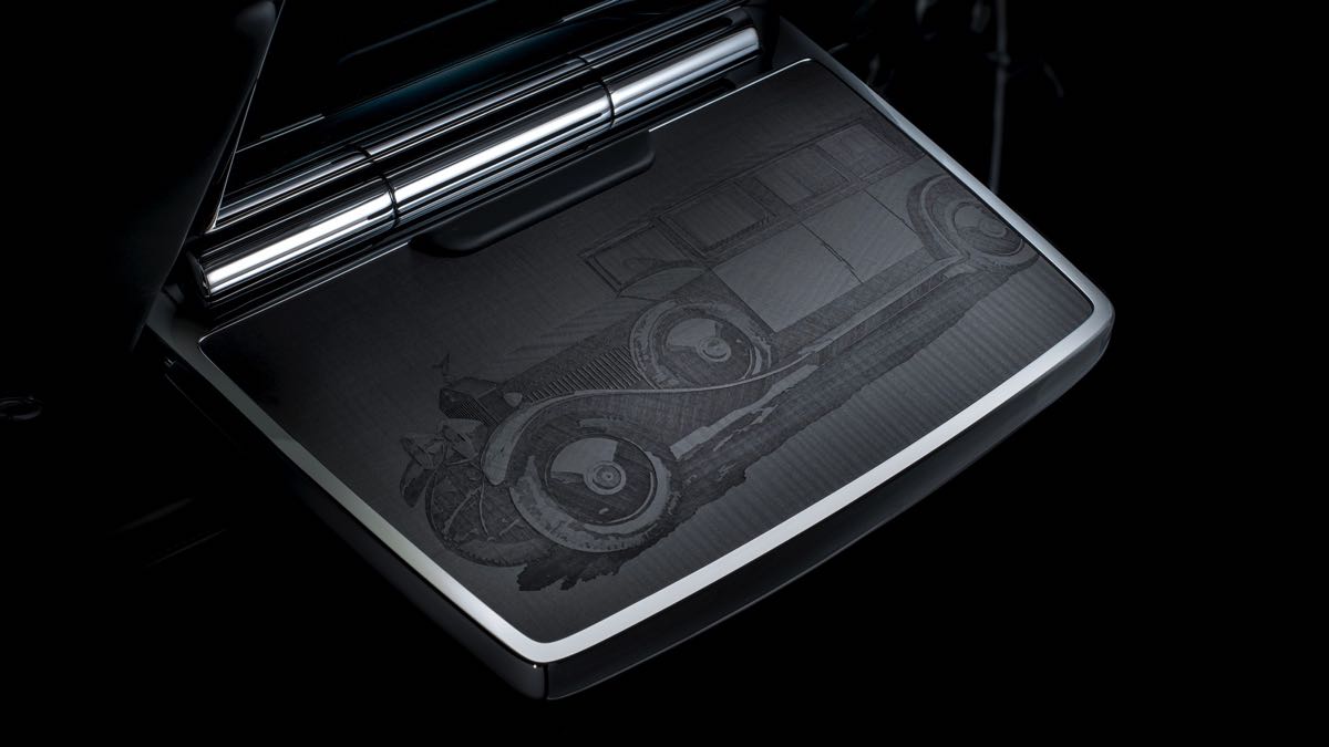 Rolls-Royce’dan 100 yıllık efsanesine özel koleksiyon 4