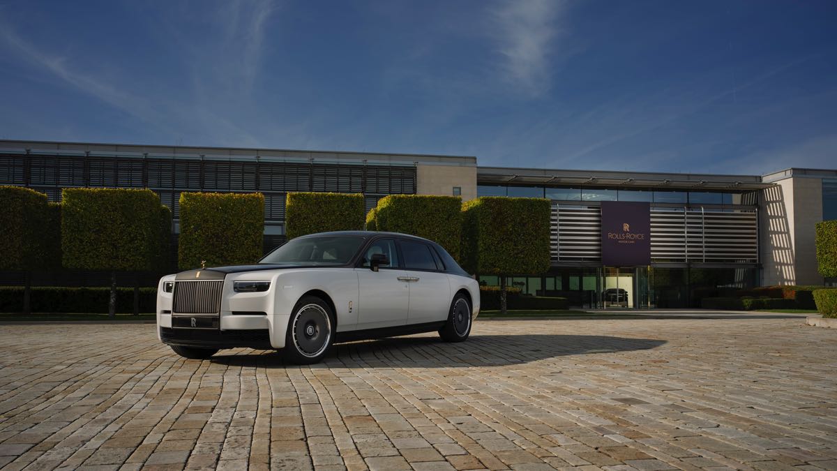 Rolls-Royce’dan 100 yıllık efsanesine özel koleksiyon 7