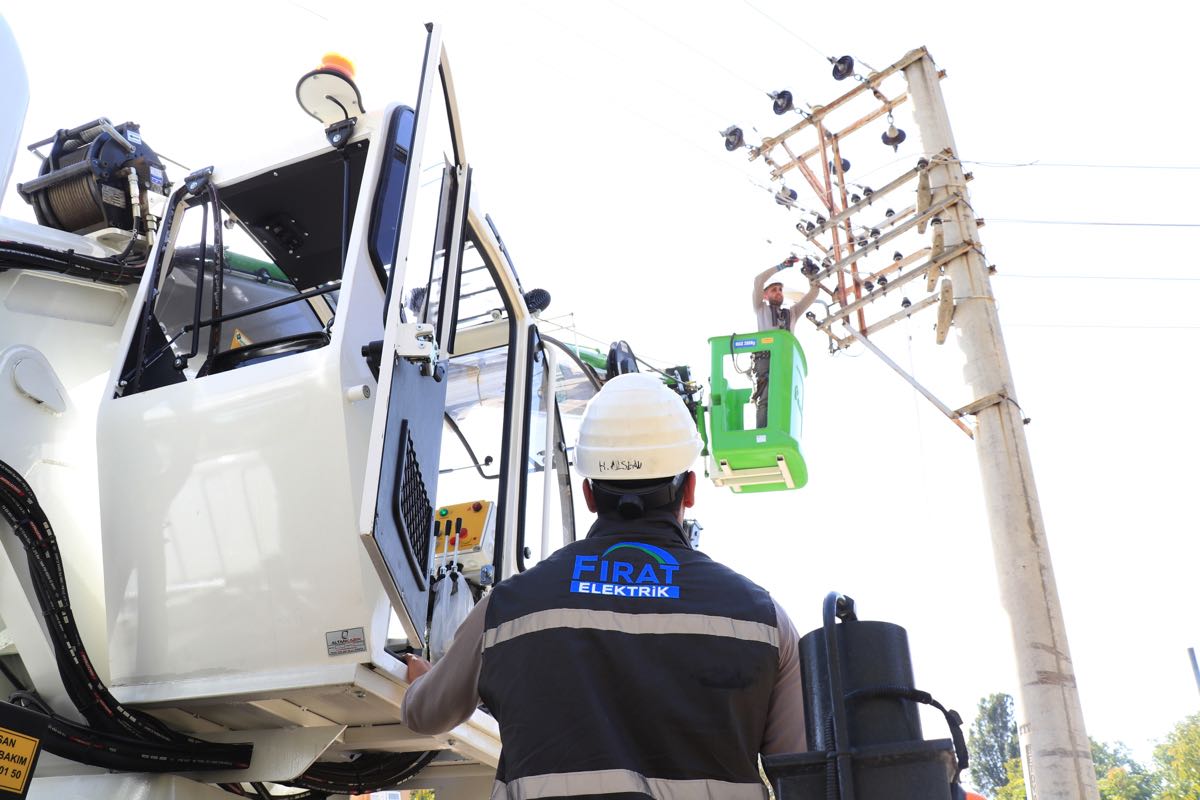 Fırat EDAŞ Malatya’da şebekeyi ayağa kaldırıyor 2