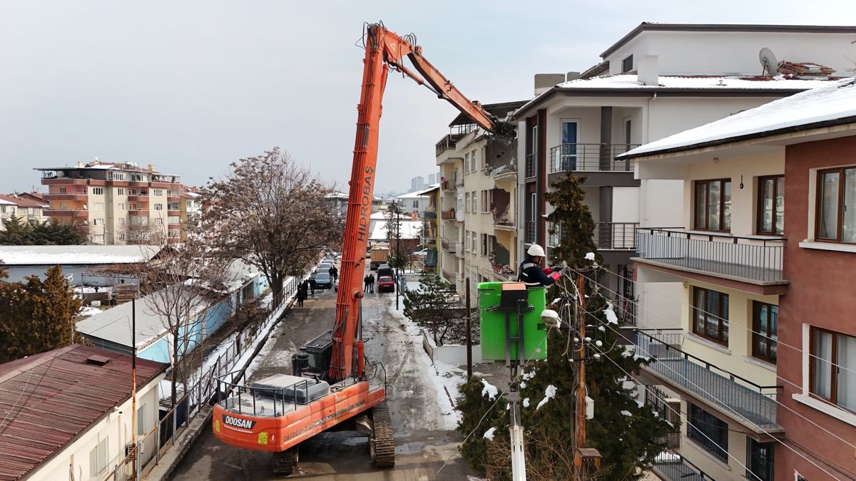 Fırat EDAŞ Malatya’da şebekeyi ayağa kaldırıyor 3