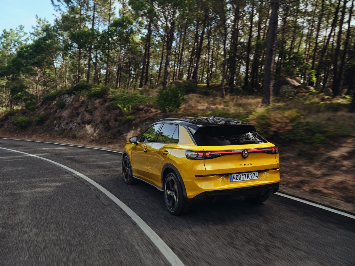 Hibrit T-Roc satışta 4