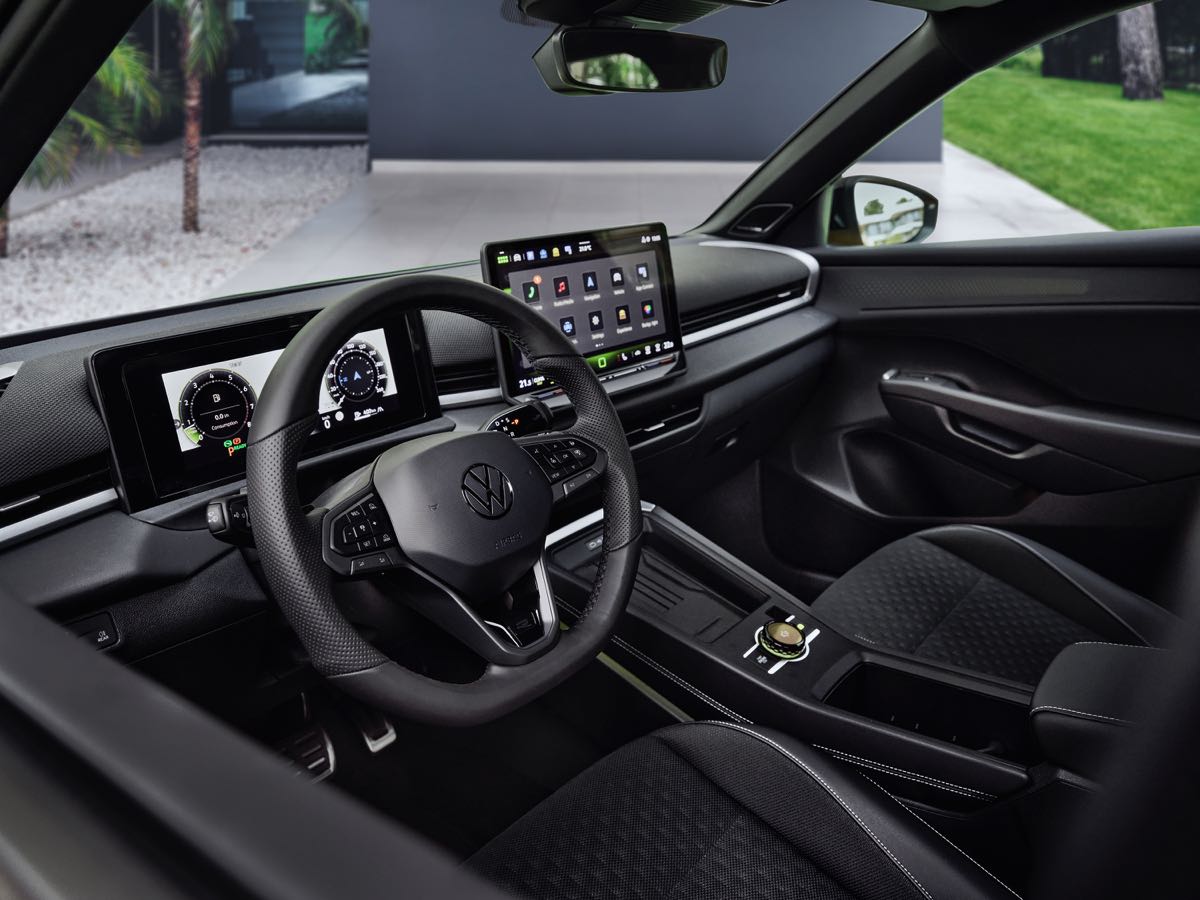 Hibrit T-Roc satışta 7