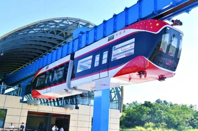 Çin, enerjisiz uçan trenleri deniyor 3