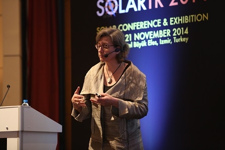 SolarTR 2014`te ABD`li hocadan Harran evlerine övgü!