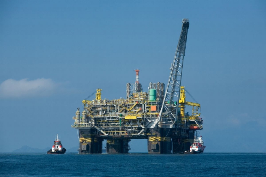 İran Hazar Denizi derinlerinde petrol arayacak