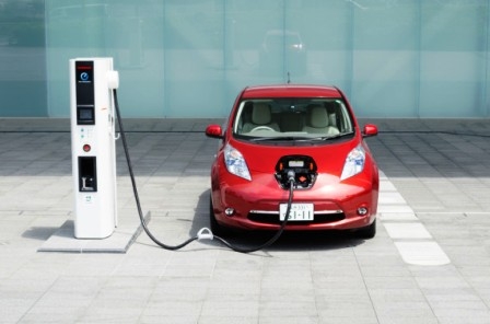 Japonya`da elektrikli araç şarj noktaları akaryakıtı geçti
