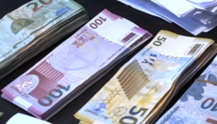 Azerbaycan develüasyona gitti