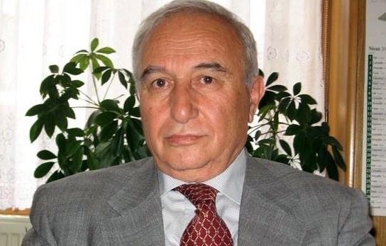 Eski bakan, Ayen`e bağımsız yönetici