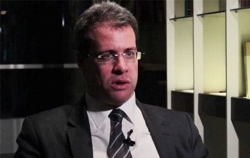 Akbay: Petrol bizi aldatmasın