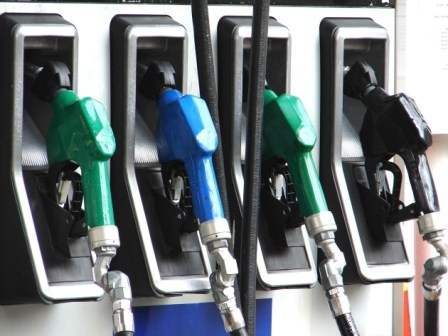 ABD`de benzin fiyatları geriledi