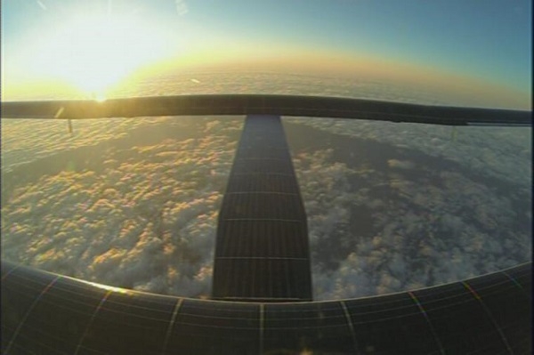 Solar Impulse Büyük Okyanus yolunu yarıladı
