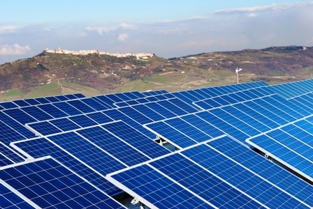 Kır: Güneşle Dünya enerji ihtiyacının 4 bin katını sağlayabiliriz
