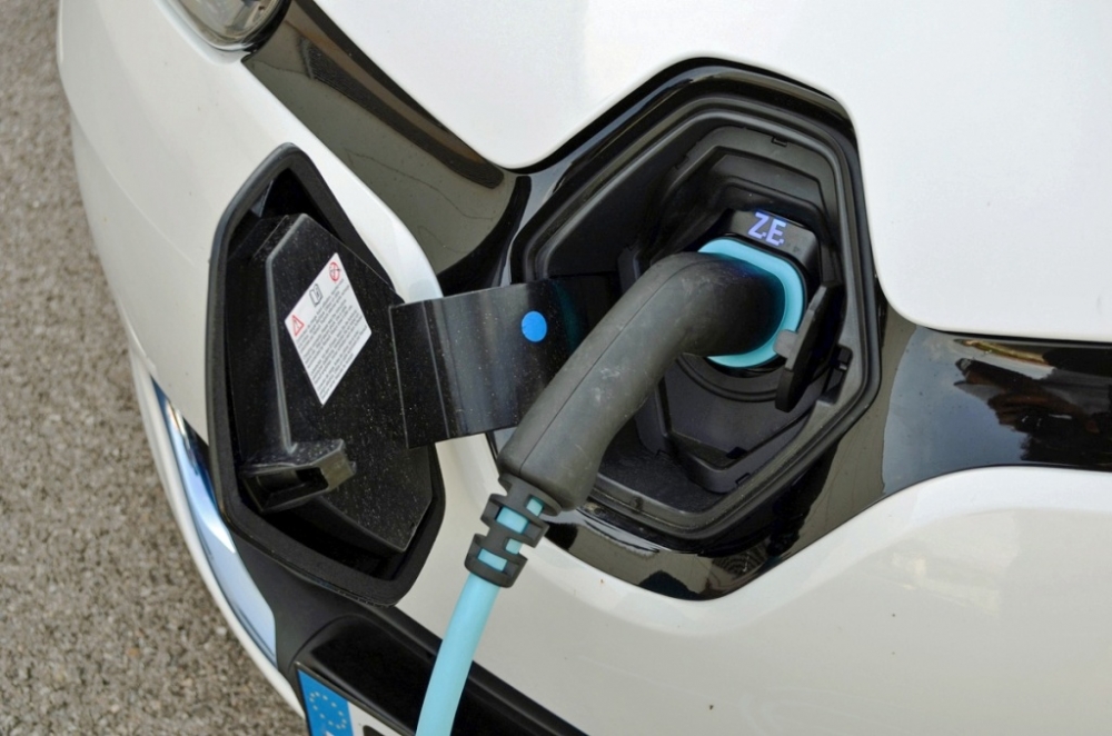 Hollanda fosil yakıtlı araç satışını sıfırlayacak