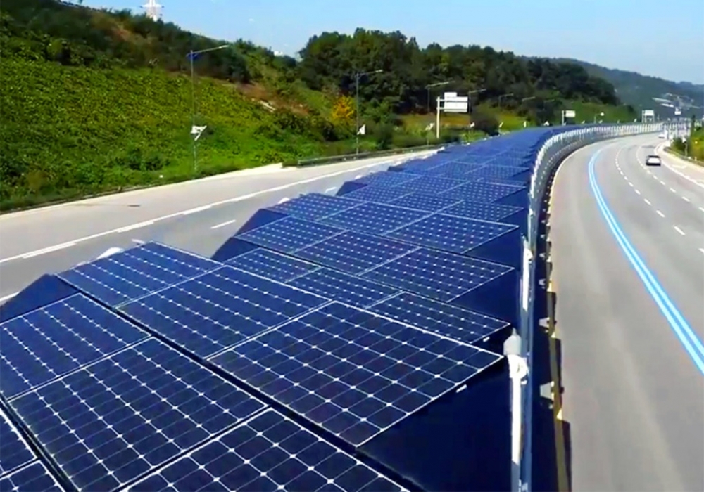 G.Kore'de güneş enerjili bisiklet yolu