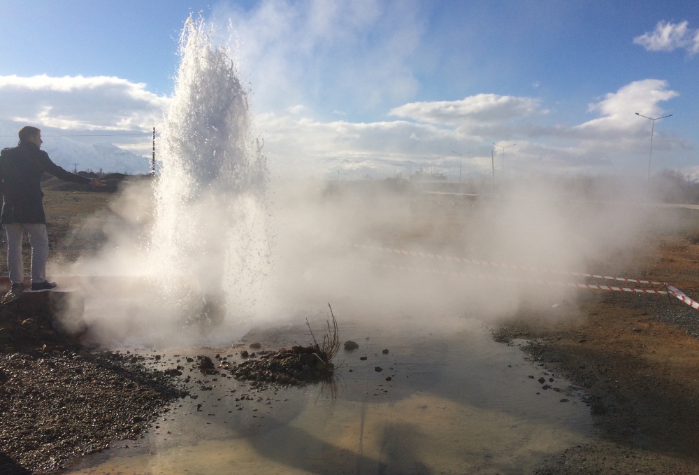 Bingöl'de iki jeotermal saha aramalara açılıyor