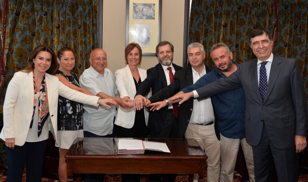 İletişimci ve medyacı ilişkilerine çeki-düzen