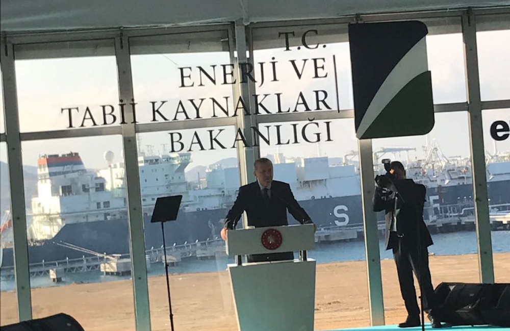 Erdoğan: Gaz tedarikinde LNG önemli bir imkan