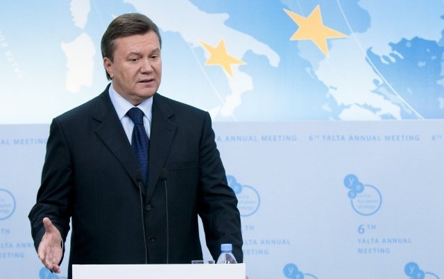 Yanukoviç: Rusya ile doğalgaz anlaşması bizi öldürüyor