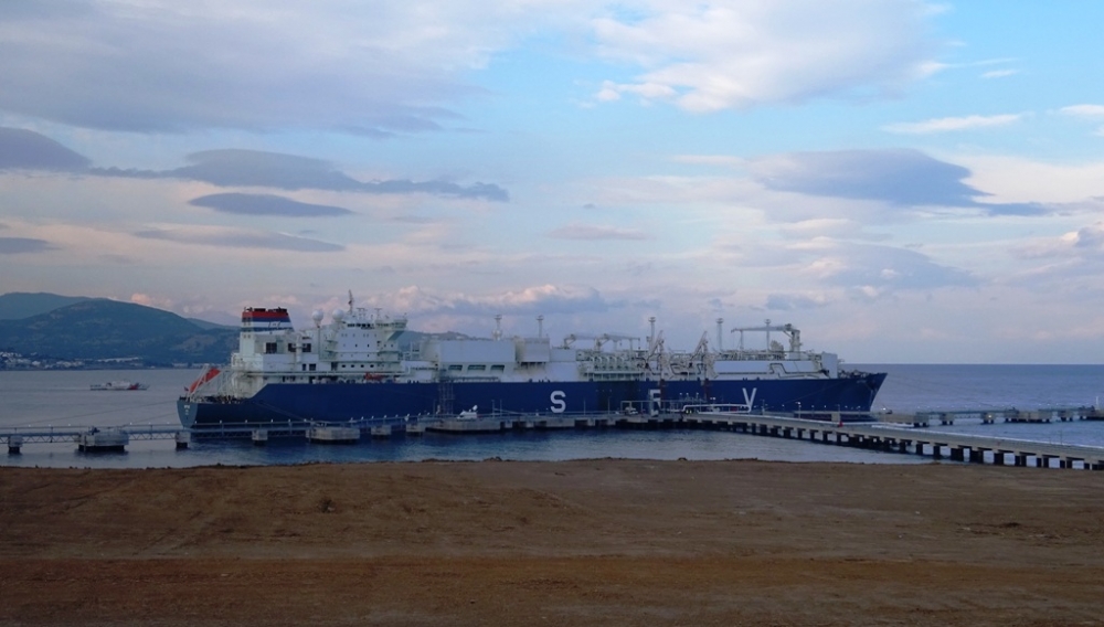 2016'da yüzer LNG gemileri ile ithalat arttı
