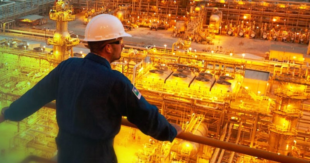 Suudi Arabistan Mart ayı petrol fiyatını artırdı