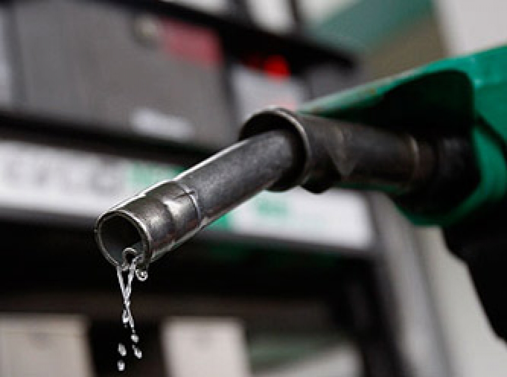 Benzin satışları Mart'ta arttı