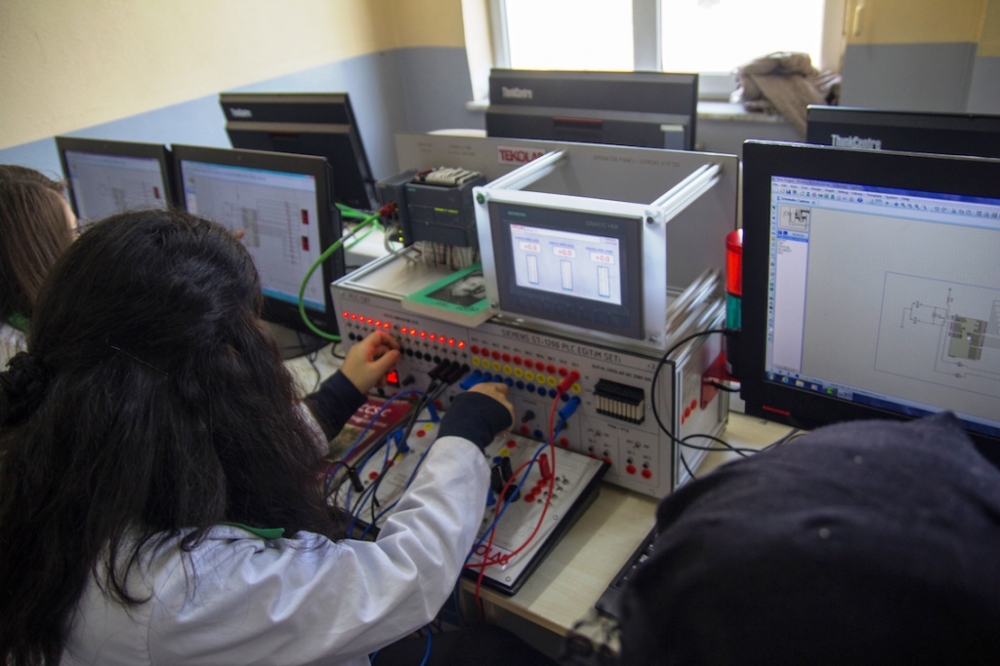 Yenilenebilirde nitelikli ara eleman yetiştiren meslek lisesi!