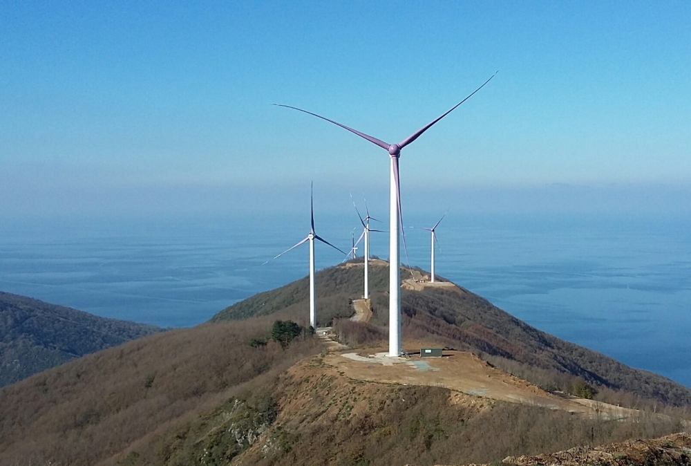4 bölgedeki 220 MW'lik RES kapasitesi 5 projeye