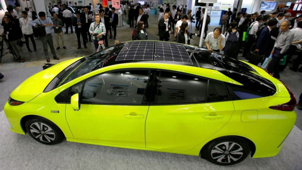 Toyota'dan güneş çatılı otomobil
