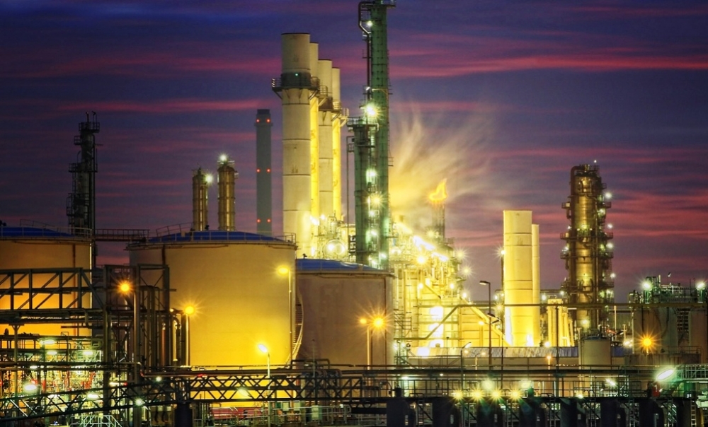 Shell, Pernis Rafinerisi'nde yangının yaralarını sarıyor