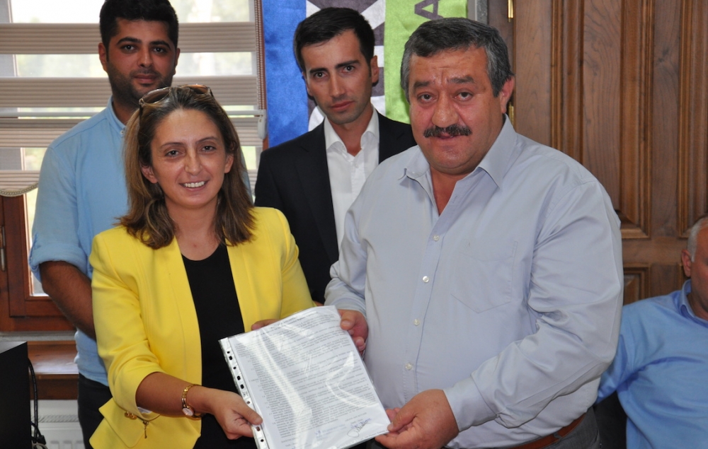 Kelkit'te ilk doğalgaz abonesi belediye başkanı