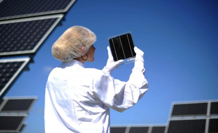 Bosch Solar, elini günşten çekti