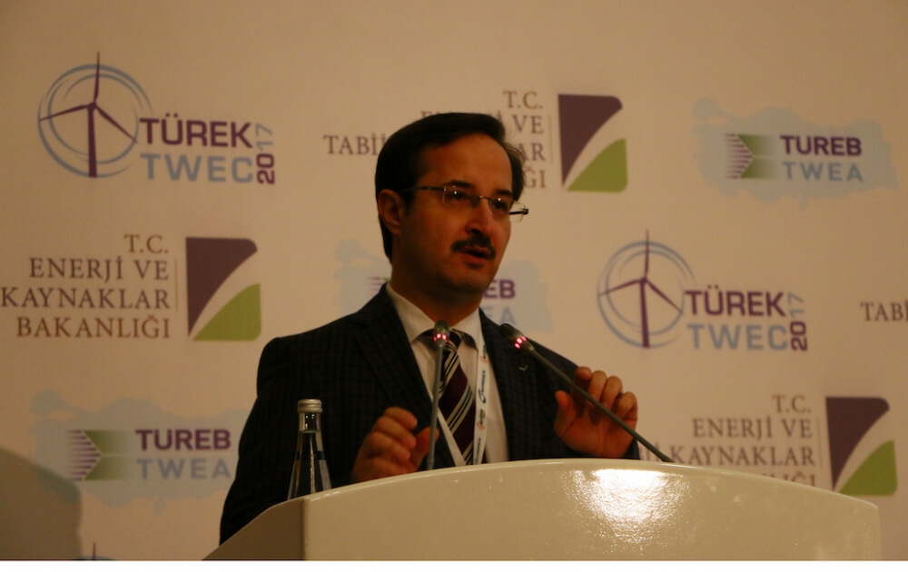 Can: Yavaşça acele etmeliyiz