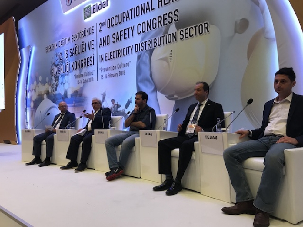 Külahlı: İşçi çalışmaktan kaçınma hakkını kullanamıyor