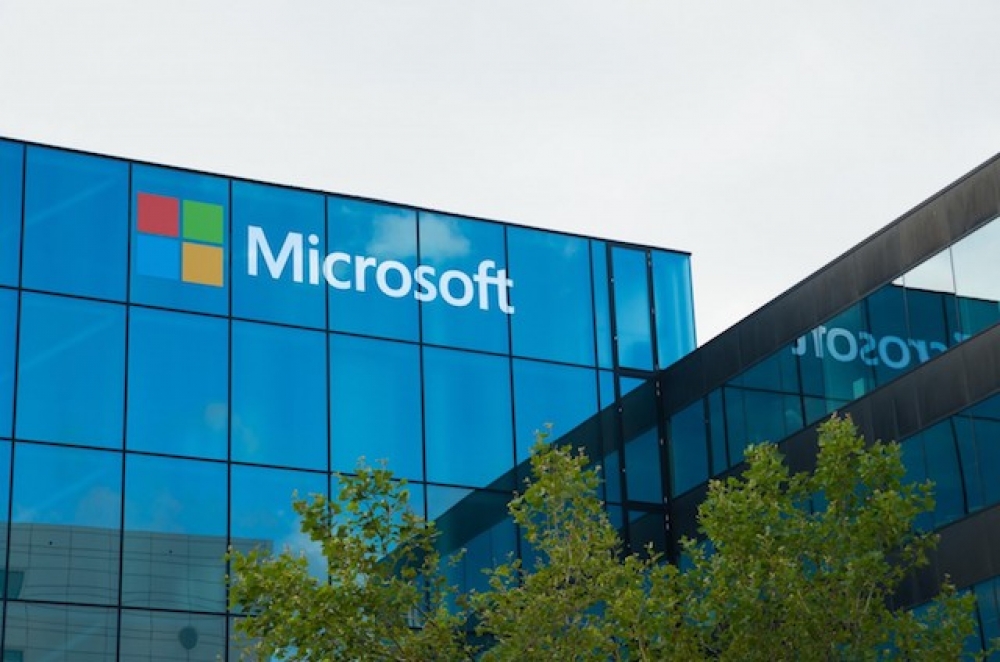 Microsoft Singapur’daki veri merkezini güneşle işletecek