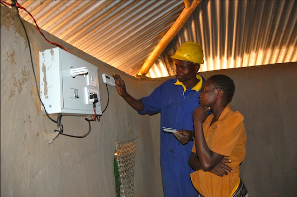 Elektriğe erişim yoksulluğu azaltmıyor