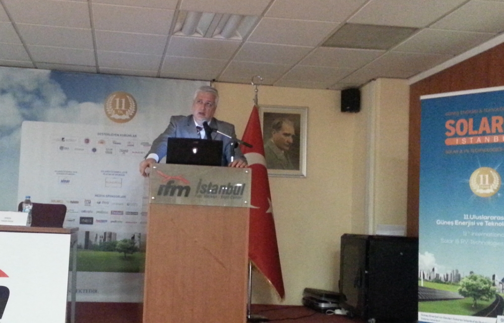 Erkan: Kitap kadar pil bir eve yetecek