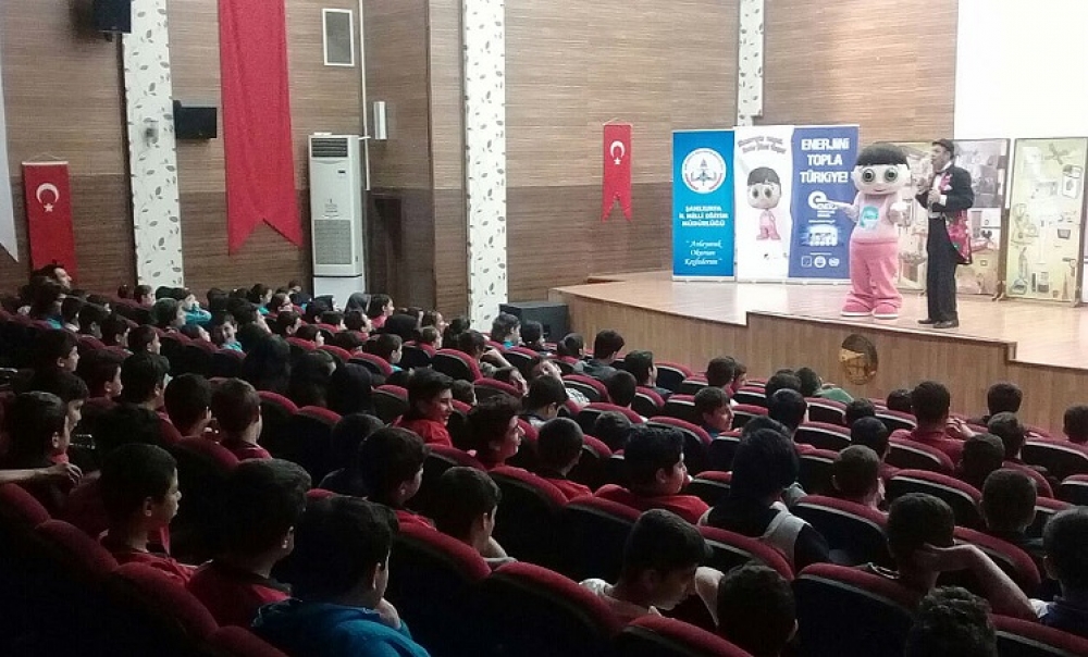 Enerji tasarrufu çocuklara tiyatro ile anlatıldı