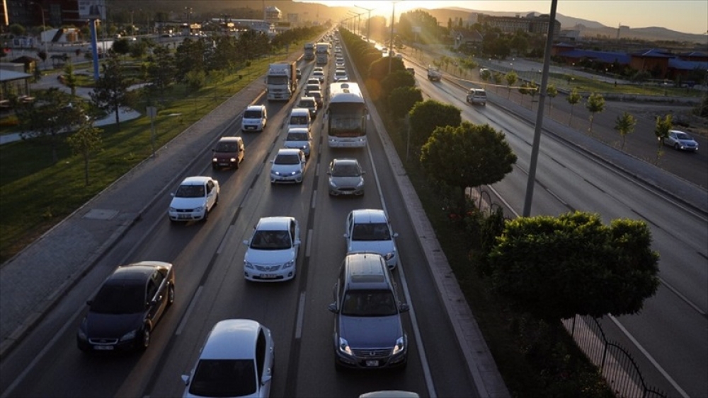Trafiğe kayıtlı araç sayısı yüzde 3 arttı